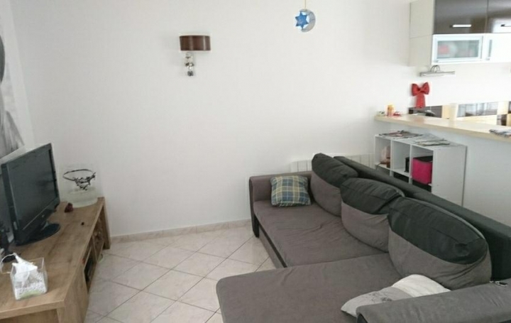 A MEZE IMMOBILIER : Appartement | MEZE (34140) | 50 m2 | 670 € 