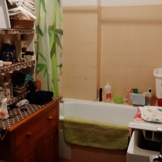  A MEZE IMMOBILIER : Appartement | MEZE (34140) | 60 m2 | 610 € 