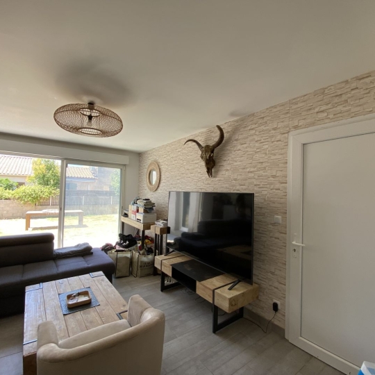  A MEZE IMMOBILIER : House | MEZE (34140) | 95 m2 | 1 120 € 