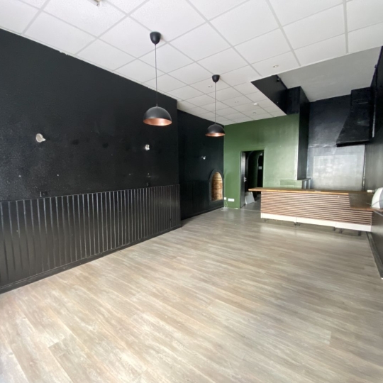  A MEZE IMMOBILIER : Local / Bureau | MEZE (34140) | 60 m2 | 650 € 