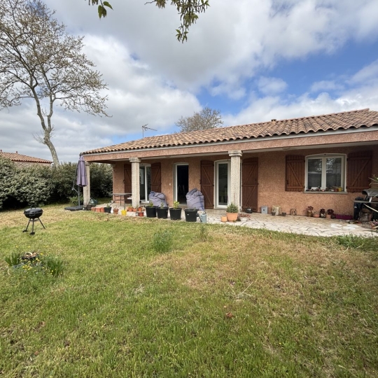  A MEZE IMMOBILIER : Maison / Villa | MEZE (34140) | 91 m2 | 1 350 € 