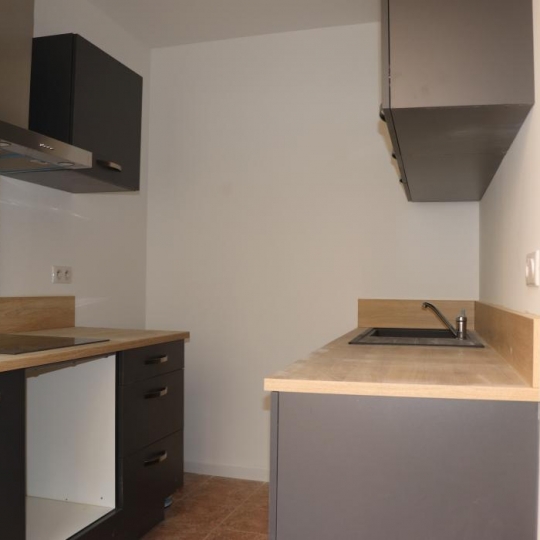  A MEZE IMMOBILIER : Apartment | MEZE (34140) | 63 m2 | 680 € 
