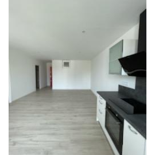  A MEZE IMMOBILIER : Apartment | MEZE (34140) | 57 m2 | 570 € 