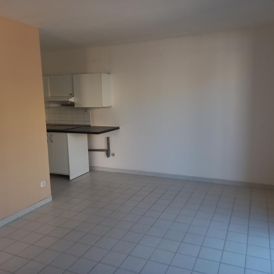  A MEZE IMMOBILIER : Appartement | MEZE (34140) | 33 m2 | 533 € 