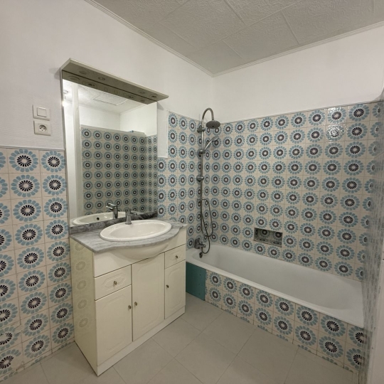 A MEZE IMMOBILIER : Maison / Villa | CAMPAGNAN (34230) | 121 m2 | 900 € 