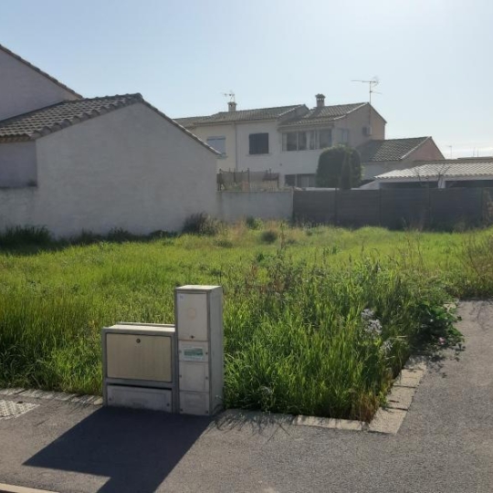  A MEZE IMMOBILIER : Ground | MEZE (34140) | 300 m2 | 153 000 € 