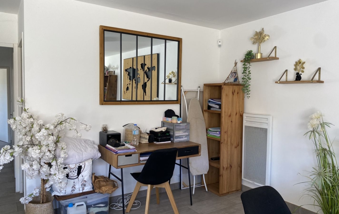 A MEZE IMMOBILIER : House | MEZE (34140) | 95 m2 | 1 120 € 