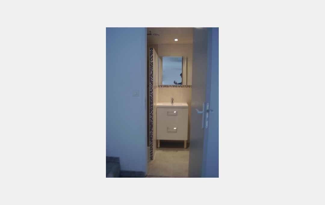 A MEZE IMMOBILIER : Appartement | MEZE (34140) | 40 m2 | 580 € 