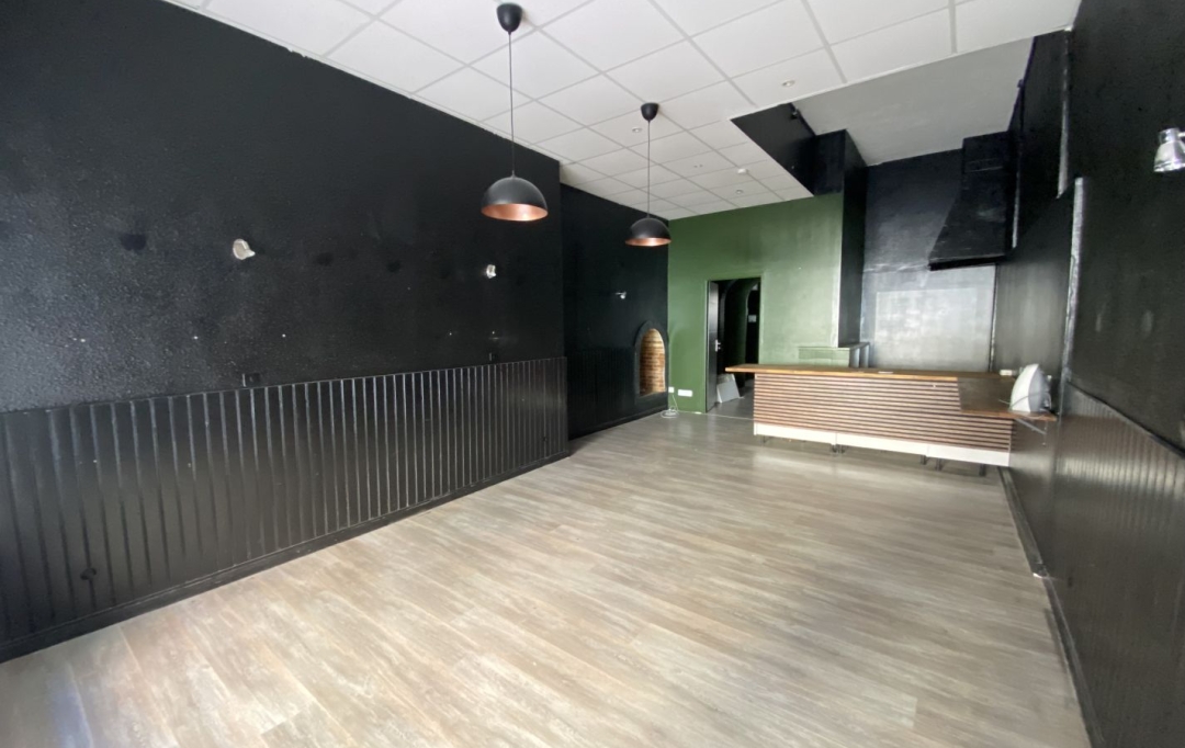 A MEZE IMMOBILIER : Local / Bureau | MEZE (34140) | 60 m2 | 650 € 