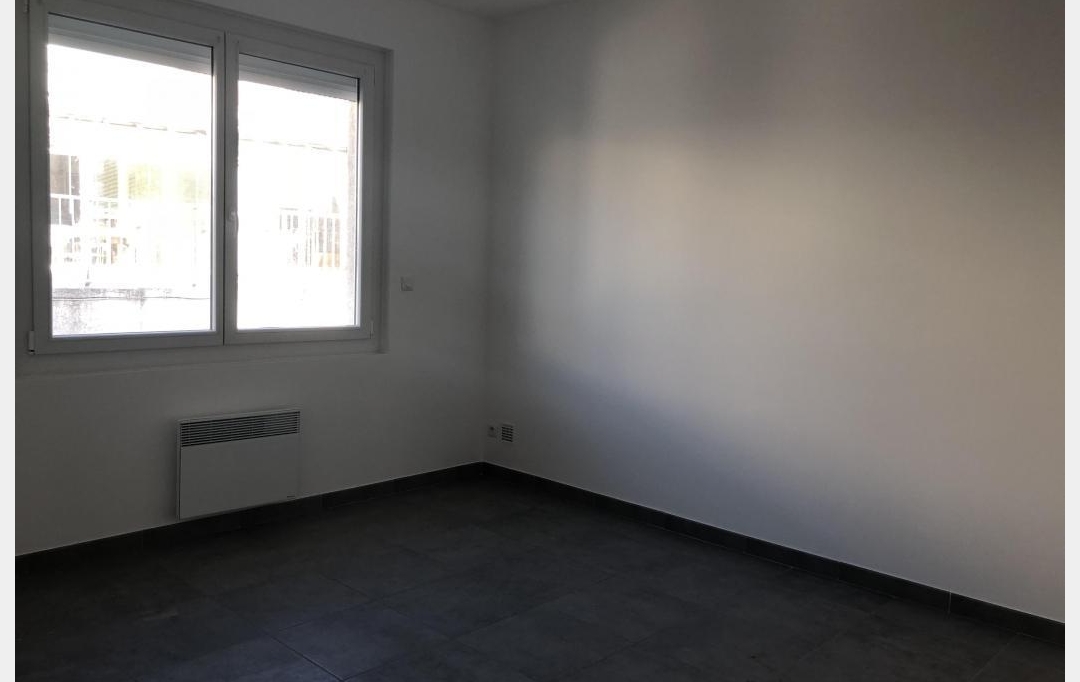 A MEZE IMMOBILIER : Appartement | MEZE (34140) | 55 m2 | 755 € 