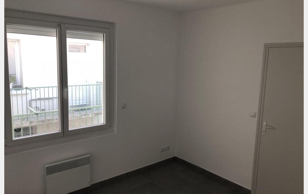 A MEZE IMMOBILIER : Appartement | MEZE (34140) | 55 m2 | 755 € 