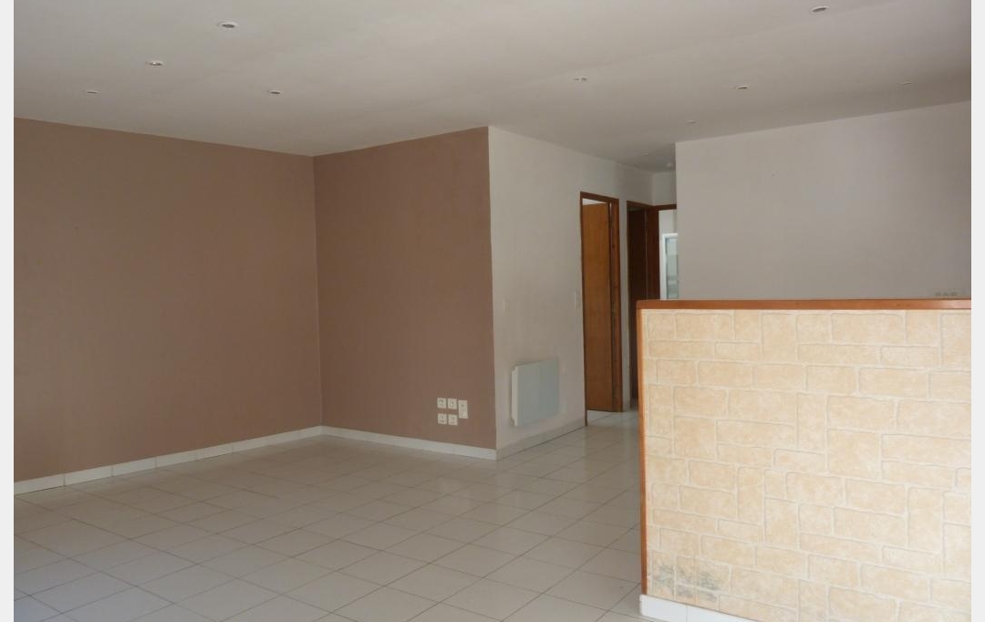 A MEZE IMMOBILIER : House | MEZE (34140) | 52 m2 | 660 € 