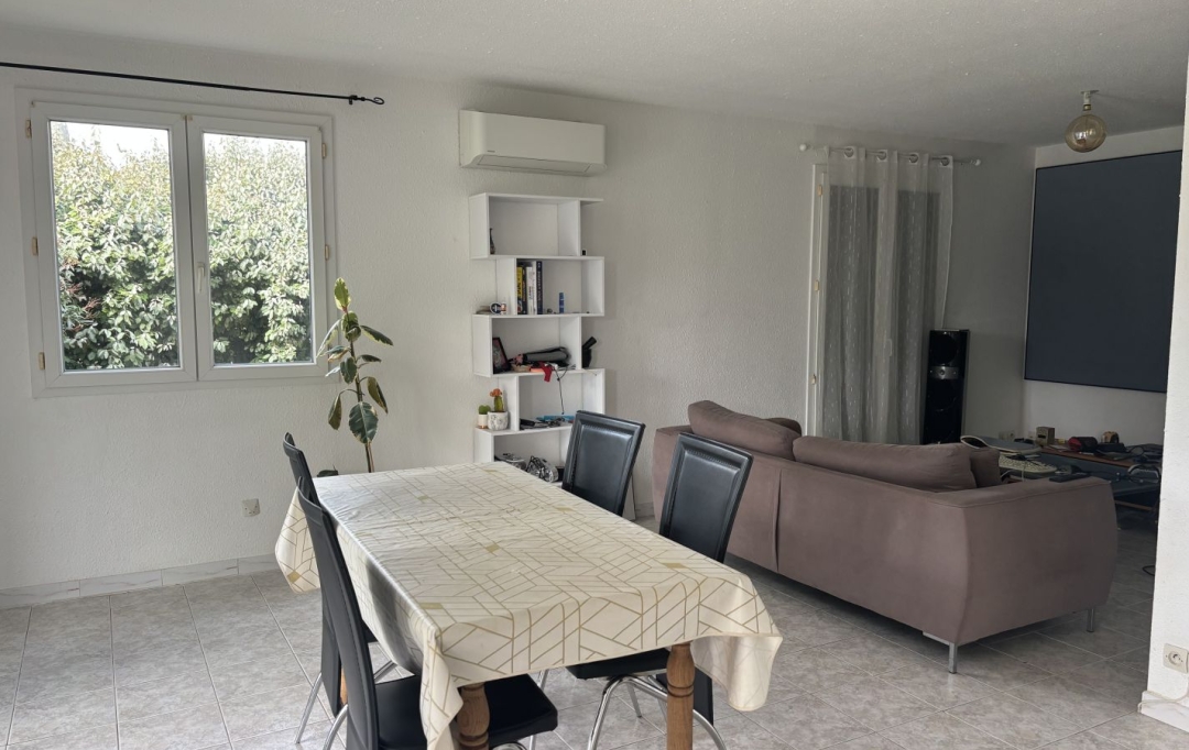 A MEZE IMMOBILIER : Maison / Villa | MEZE (34140) | 91 m2 | 1 350 € 