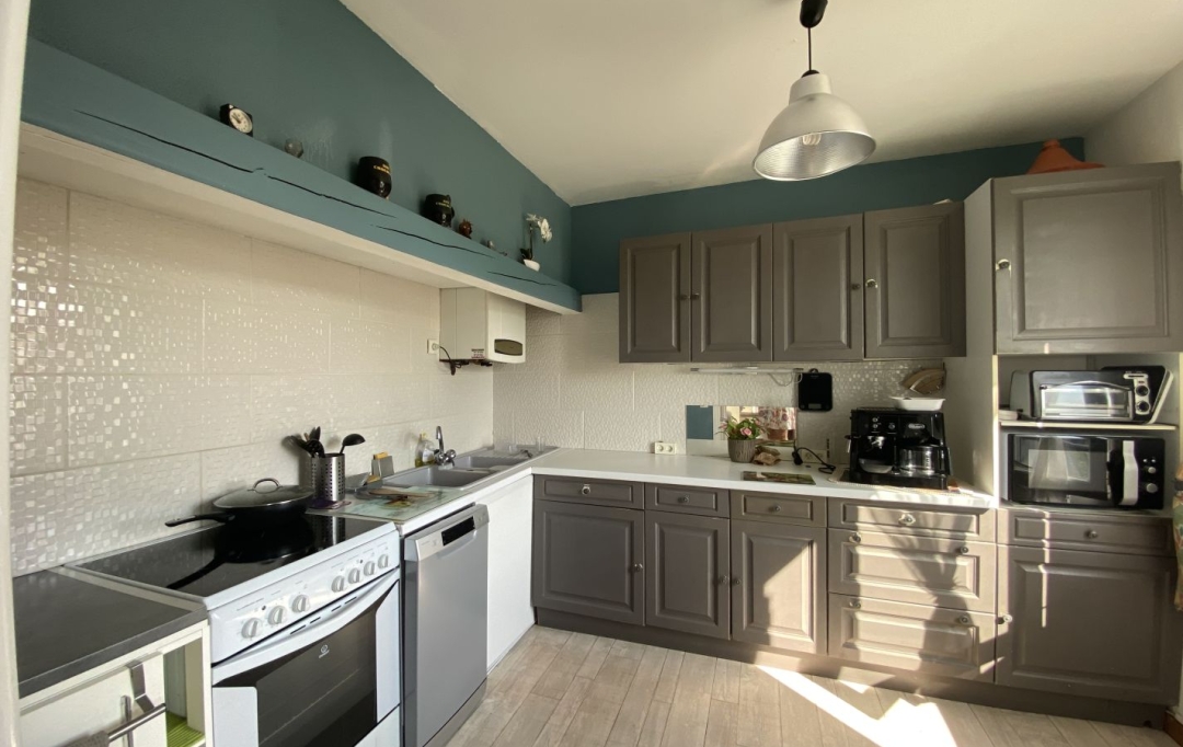 A MEZE IMMOBILIER : Maison / Villa | MEZE (34140) | 80 m2 | 1 050 € 