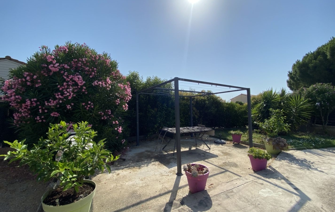A MEZE IMMOBILIER : Maison / Villa | MEZE (34140) | 80 m2 | 1 050 € 
