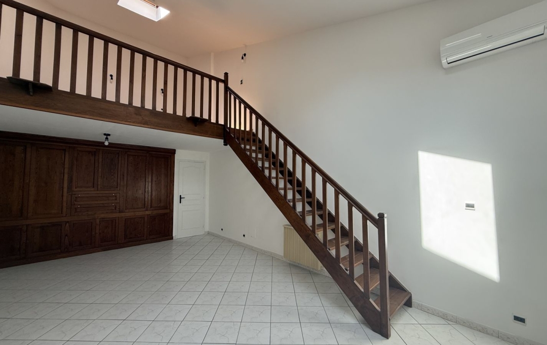 A MEZE IMMOBILIER : Maison / Villa | CAMPAGNAN (34230) | 121 m2 | 900 € 