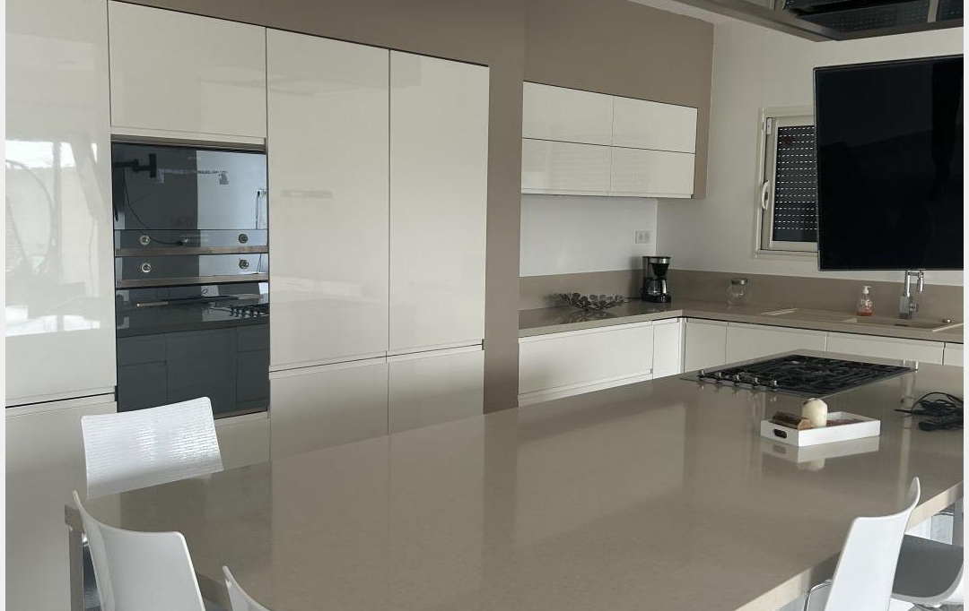 A MEZE IMMOBILIER : Maison / Villa | MEZE (34140) | 149 m2 | 586 000 € 