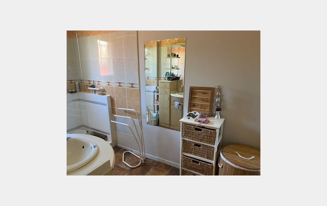 A MEZE IMMOBILIER : House | MEZE (34140) | 70 m2 | 340 000 € 
