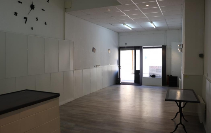 A MEZE IMMOBILIER : Local / Bureau | MEZE (34140) | 70 m2 | 610 € 