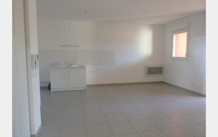 A MEZE IMMOBILIER : Appartement | MEZE (34140) | 66 m2 | 708 € 