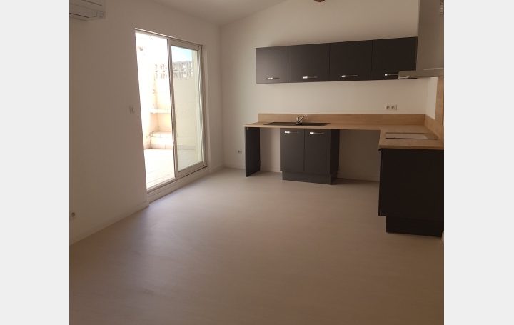 Appartement P3 MEZE 59 m2 705 € Appartement P3 MEZE 59 m2 705 €