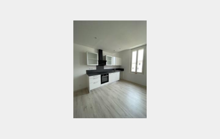 A MEZE IMMOBILIER : Apartment | MEZE (34140) | 57 m2 | 570 € 