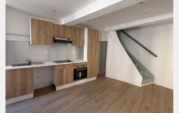  A MEZE IMMOBILIER House | LOUPIAN (34140) | 60 m2 | 690 € 