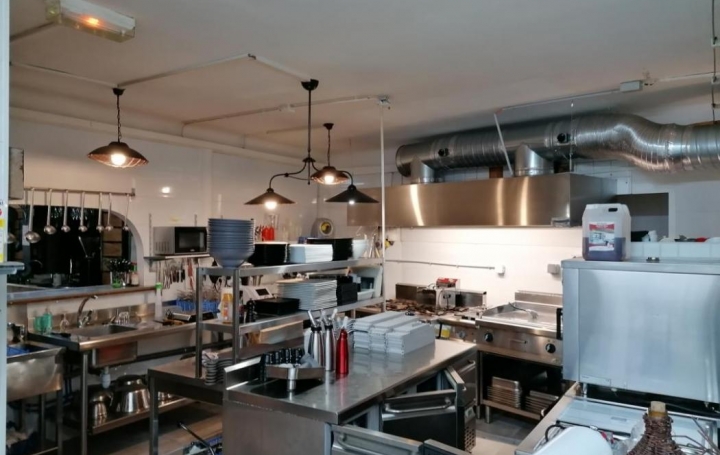 A MEZE IMMOBILIER : Commercial | SETE (34200) | 200 m2 | 298 000 € 
