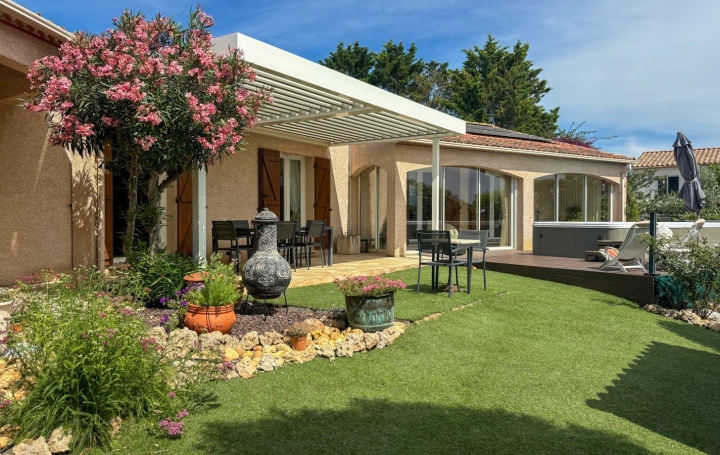  A MEZE IMMOBILIER Maison / Villa | MEZE (34140) | 183 m2 | 649 000 € 