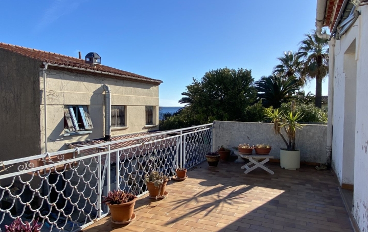 Maison MEZE 88 m2 550 000 € Maison MEZE 88 m2 550 000 €